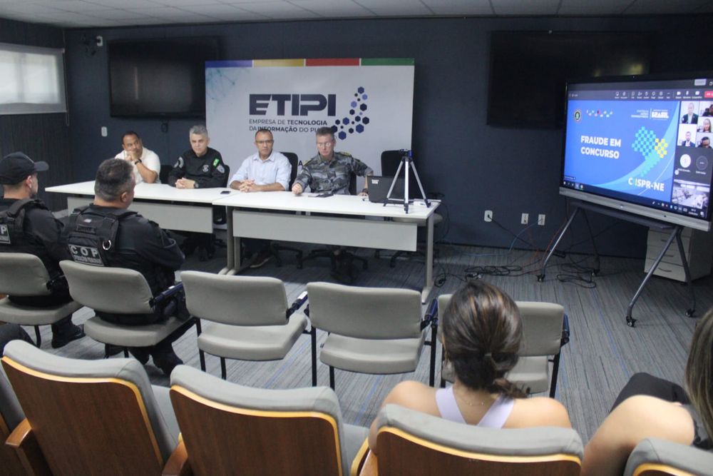 reunião de orientação técnica, nesta quinta-feira (25), com o Centro Integrado de Inteligência de Segurança Pública do Nordeste, no auditório da Empresa de Tecnologia da Informação do Piauí (Etipi)