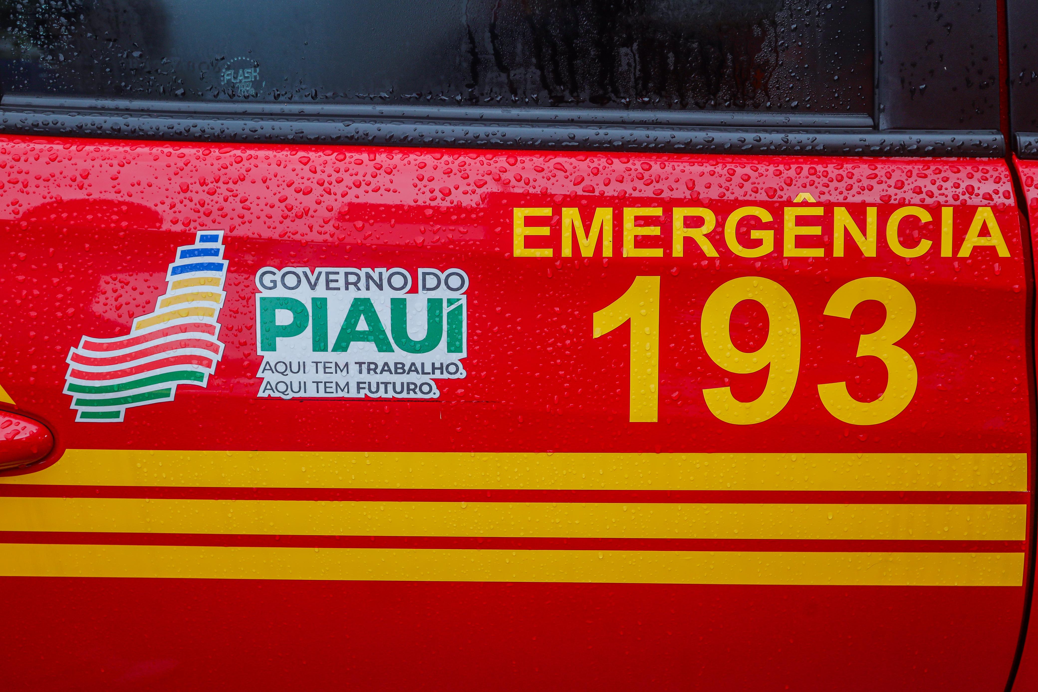 Solenidade de entrega de viaturas e equipamentos para o Corpo de Bombeiros