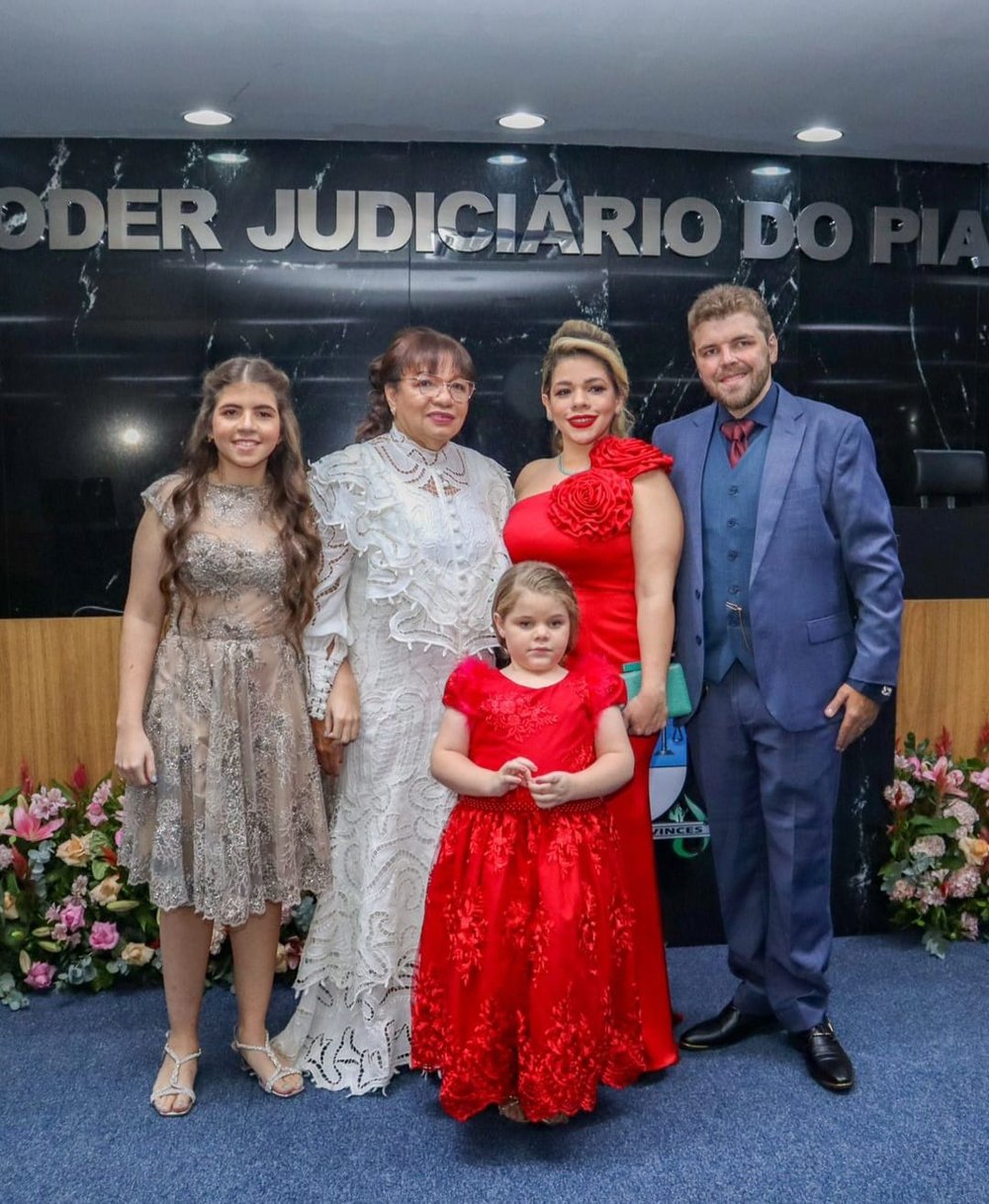 Posse solene da desembargadora Fátima Leite (Foto: Reprodução / Instagram) Posse solene da desembargadora Fátima Leite (Foto: Reprodução / Instagram)