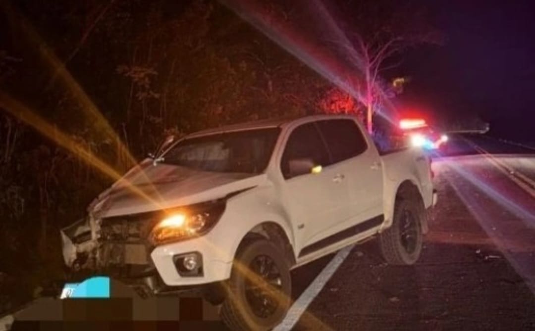 Mulher morre em colisão frontal entre motocicleta e caminhonete na BR-343
