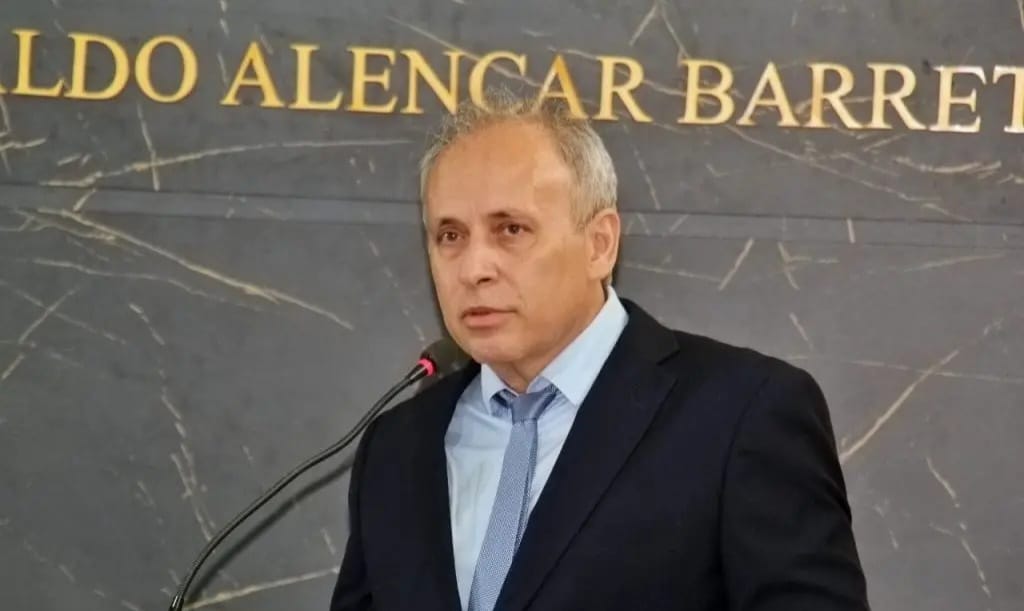 Elbert Holanda Moura