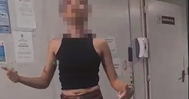 Mulher é presa por desacatar policiais dentro de delegacia em Picos