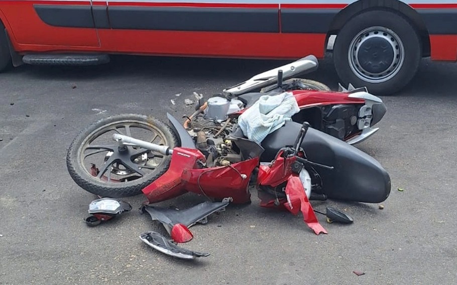 Mãe da jornalista Najla Fernandes conduzia uma motocicleta