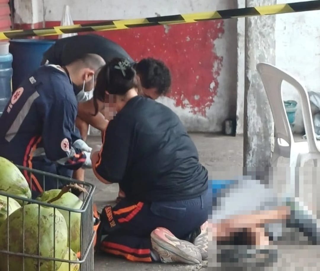 Homem sofre tentativa de homicídio na frente de bar em Altos