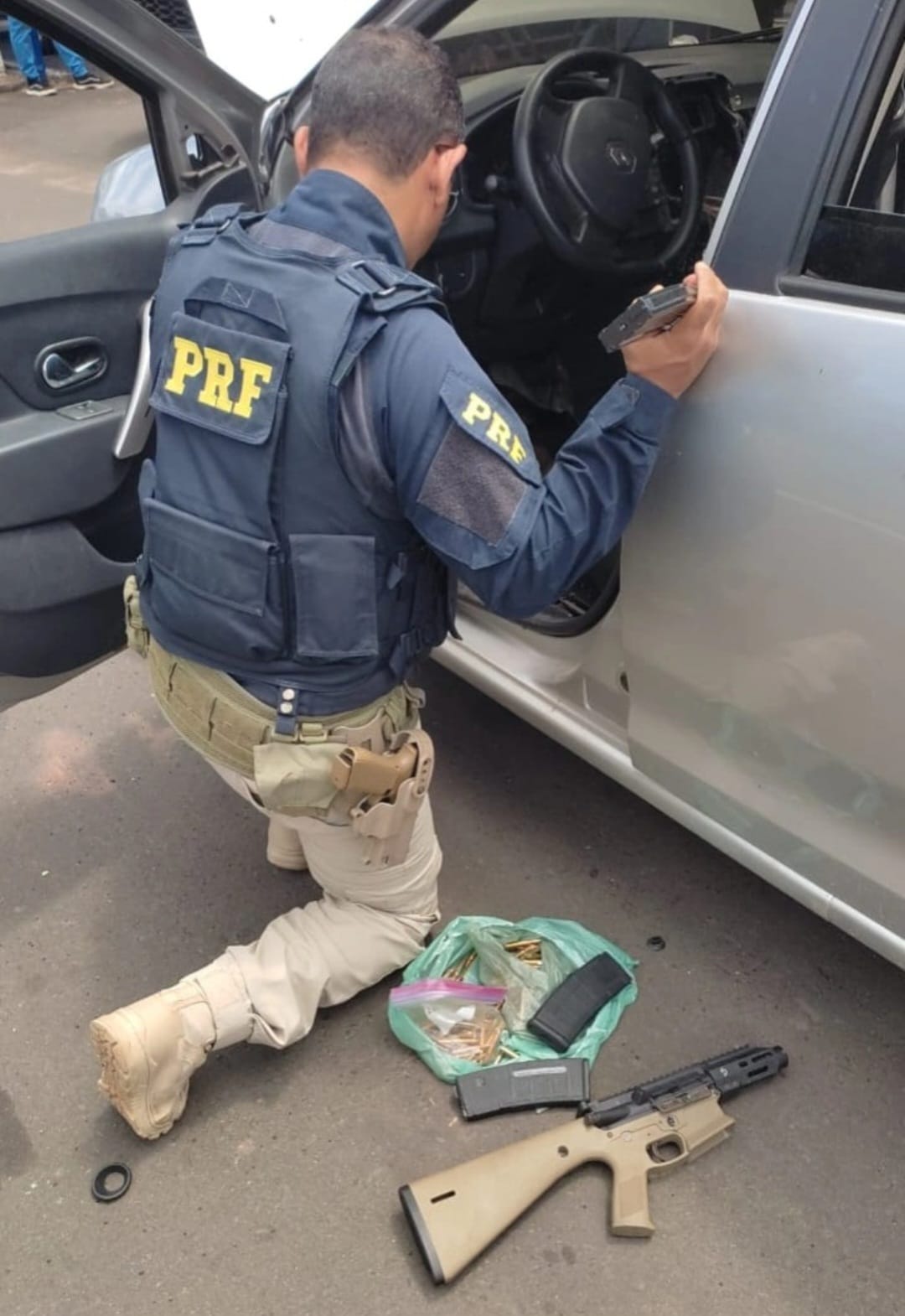 PRF apreende fuzil e munições durante abordagem na BR 343 em Teresina