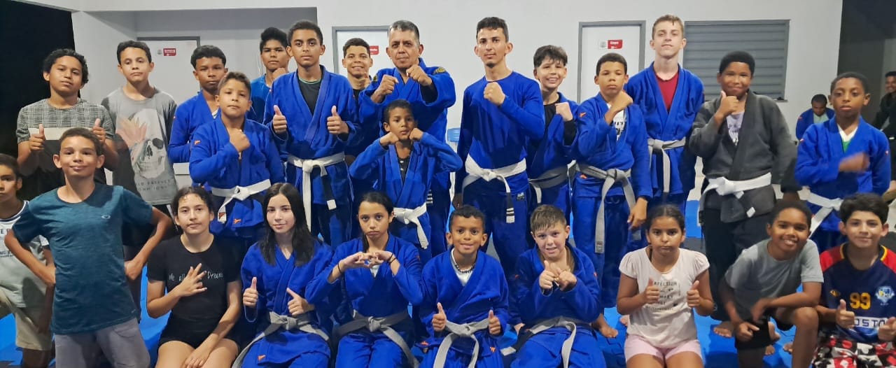 Projeto social com aulas de jiu-jitsu em Baixa Grande do Ribeiro