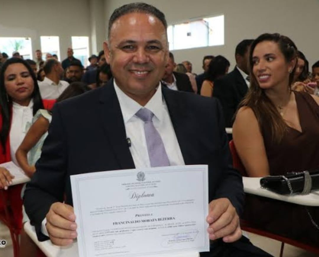 Prefeito Francinaldo Moraes Bezerra