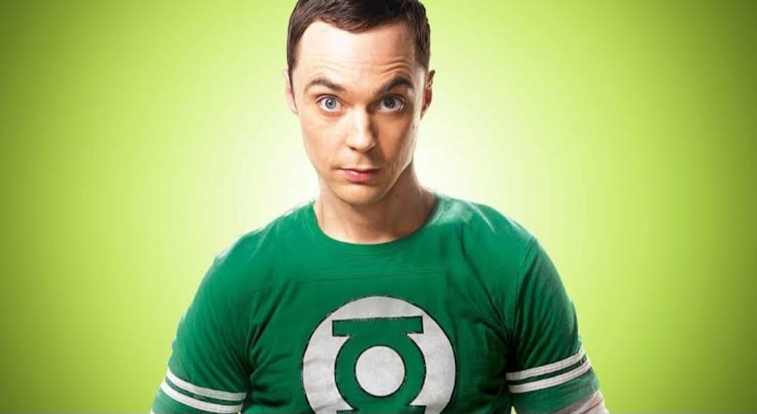 Na série The Big Bang Theory, Jim Parsons interpreta Sheldon Cooper, um brilhante Doutor em Física que não compreende o sarcasmo.