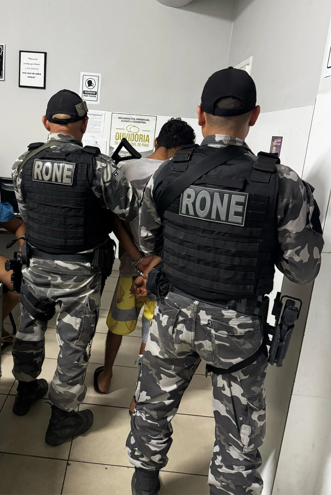 Polícia Militar prende homem suspeito de tráfico de drogas em Floriano