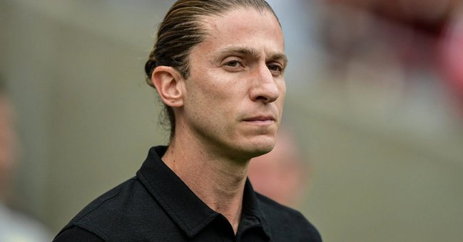 Filipe Luís recusa proposta do Fenerbahçe por continuidade do projeto no Flamengo