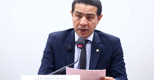 Projeto proíbe uso de imagens desrespeitosas à fé cristã em desfiles de escola de samba