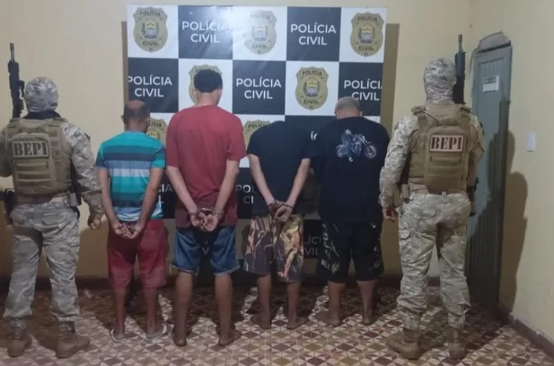 Quatro homens presos por tráfico de drogas